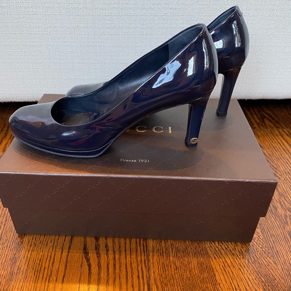 Gucci Navy Blue Patent Platform Pumps - Picture 3 of 11